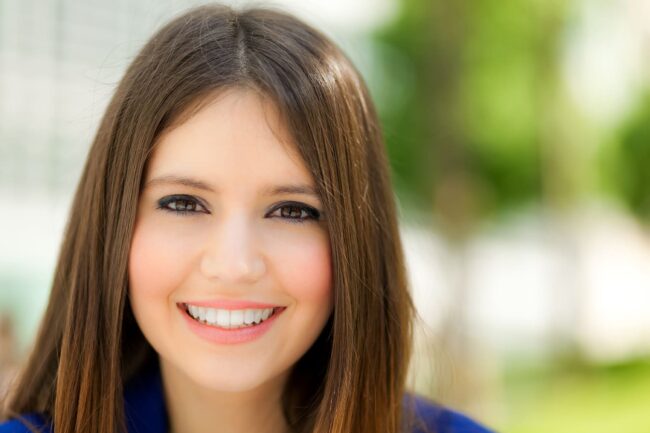 woman smiling with great teeth